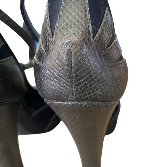 Bottega Veneta Brown Leather T-Strap Cut Out Heels Pumps Black Satin size 39 9 - Picture 9 of 16